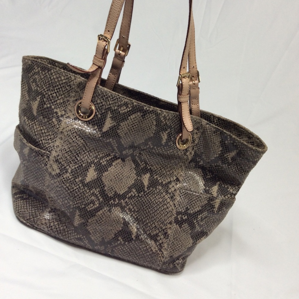 Micheal kors snakeskin purse